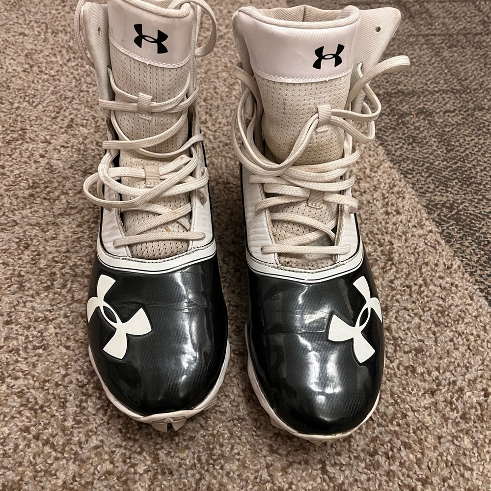 Under Armour Black and White baseball cleats